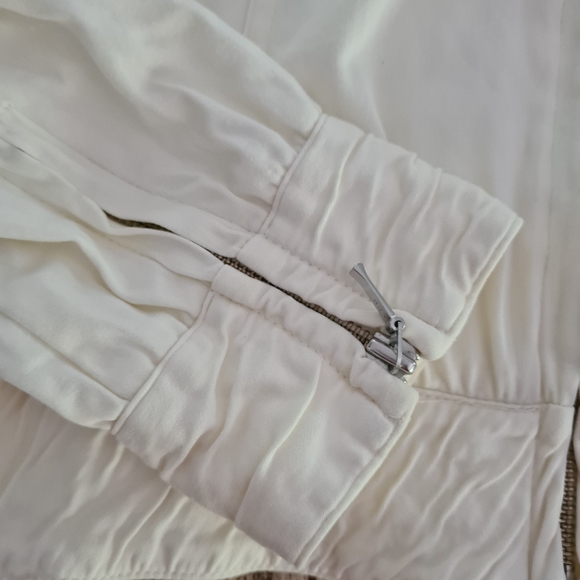 Review Vintage Ivory Long Sleeve Jacket Size 10 - Picture 5 of 14